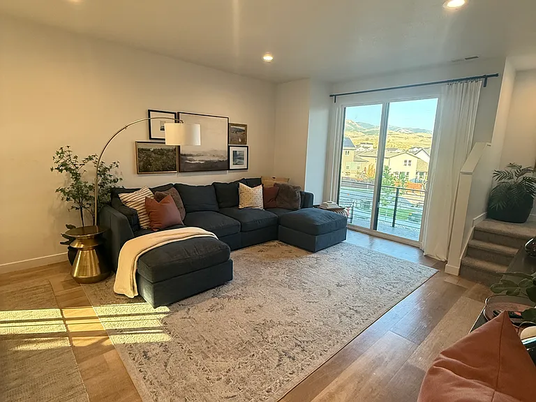 5991 N Mesa Arch Ln — Photo 2