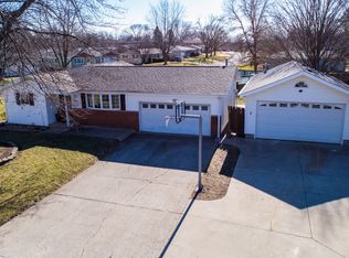 2264 Robin Rd, Washington, IL 61571