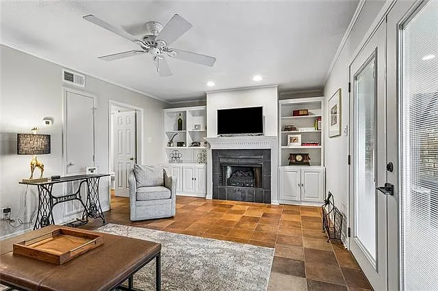 130 Helios Ave — Photo 5