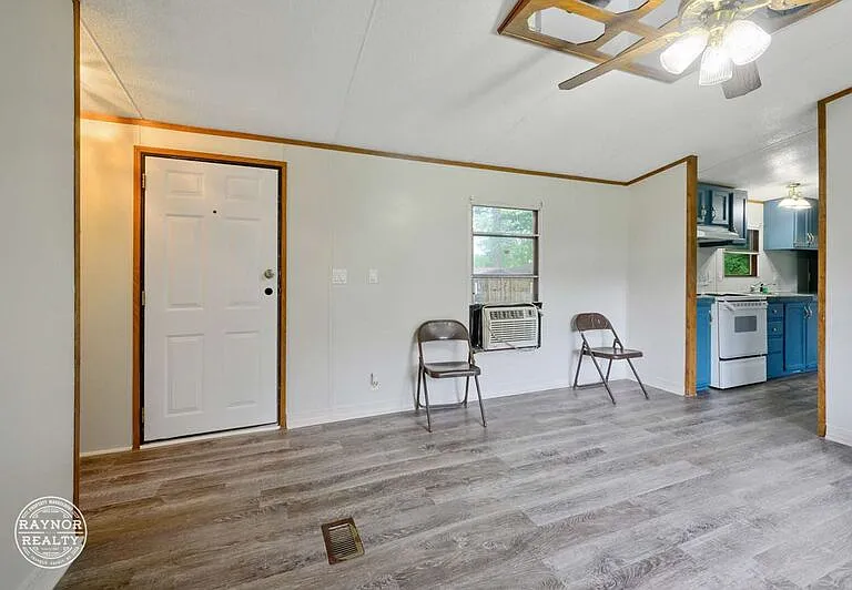 121 Wood Church Rd — Photo 7