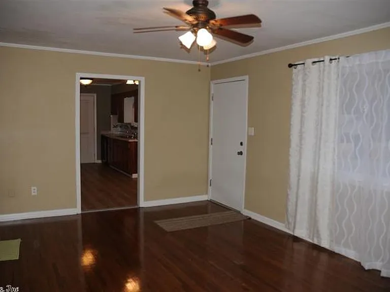 1412 Forrest Dr — Photo 4