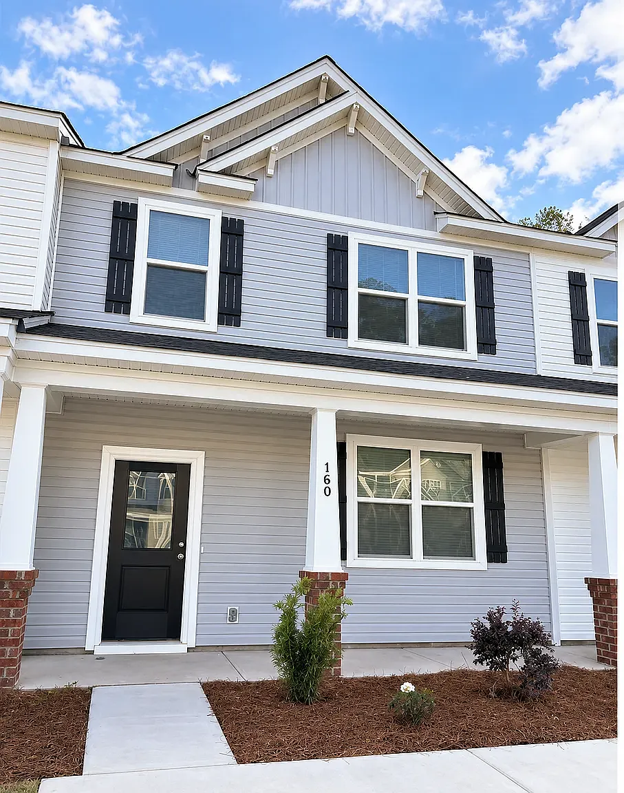 160 Spencer Cir — Photo 1