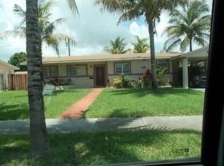 19830 NE 10th Ct, Miami, FL 33179