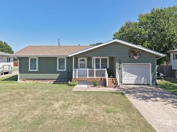 2218 Marjorie Dr, Hays, KS 67601