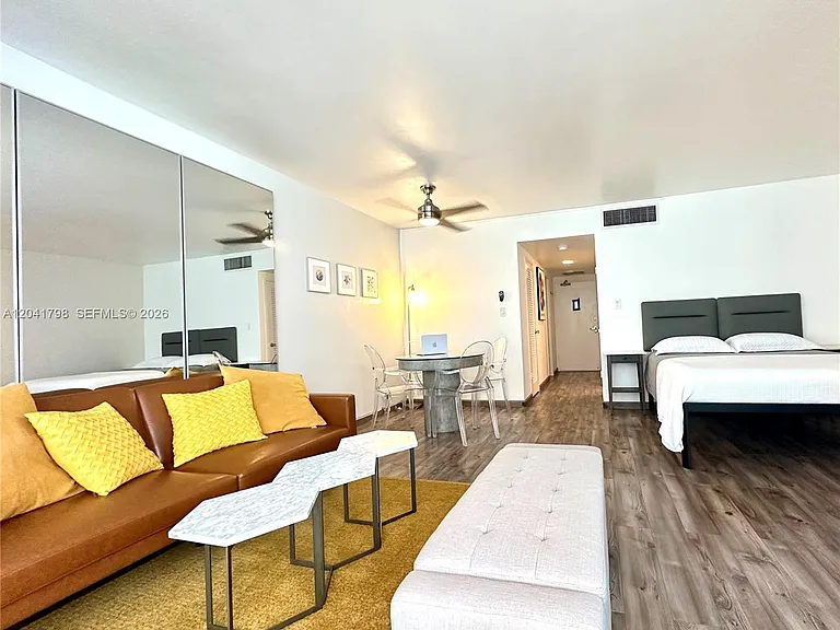 1200 West Ave #724 — Photo 9