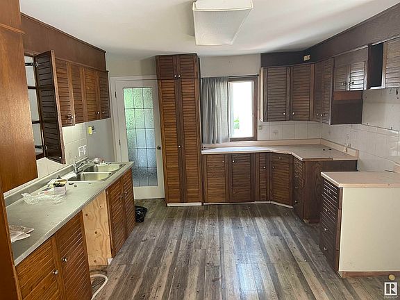 3rd image of 53004 Range Road 15