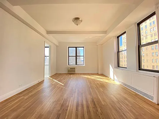 Rented by Oxford Property Group | media 10