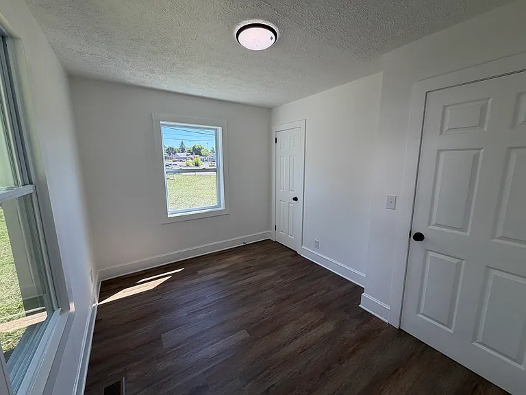 2627 Martin Luther King Jr Ave — Photo 6