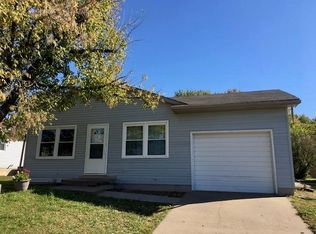 1264 S Miami Ave, Marshall, MO 65340