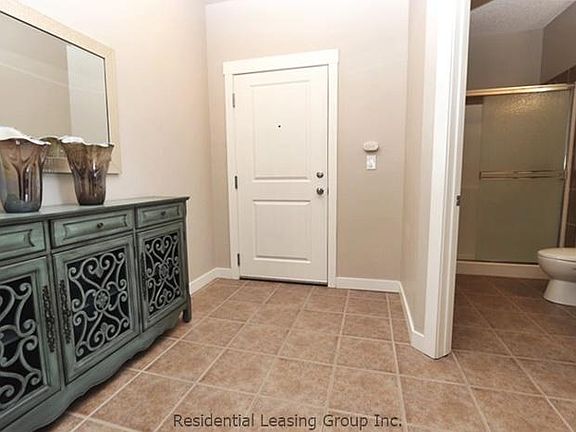 4th image of 35 Inglewood Park SE #320