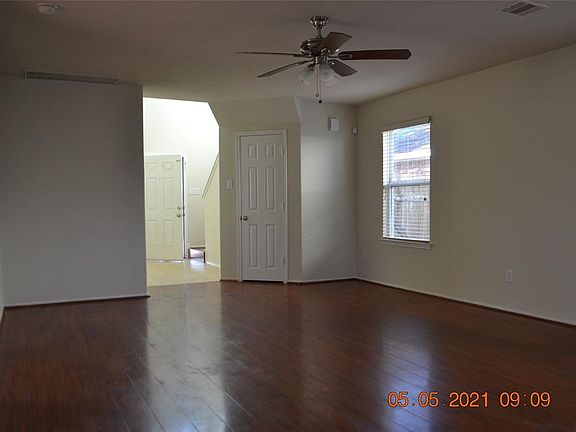3rd image of 1426 Orchid Dr