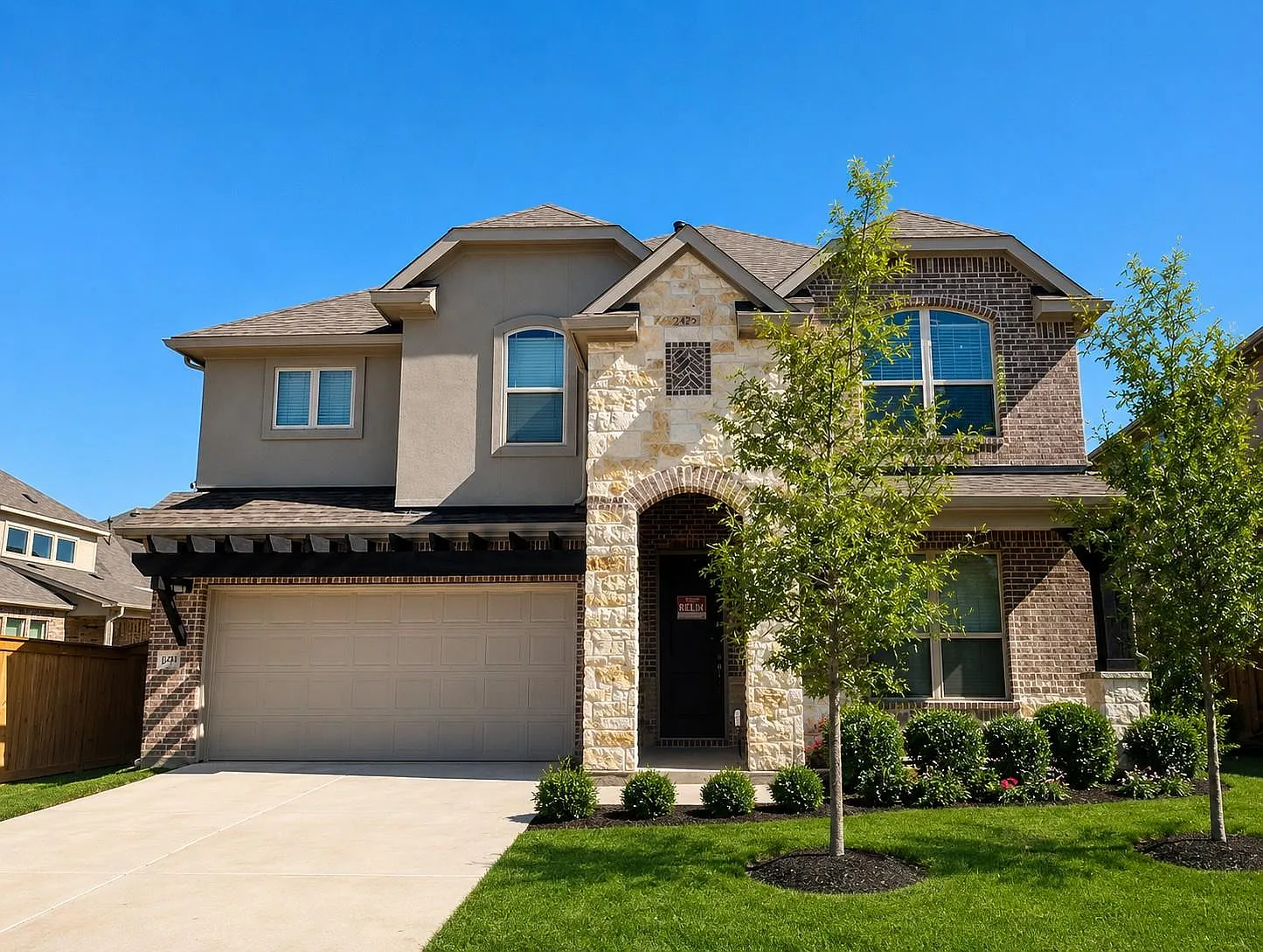 4 bed, 3.0 bath, 2946 sqft, $2,895 — Photo 1