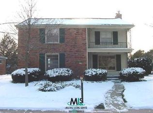 18575 Hillcrest St, Franklin, MI 48025
