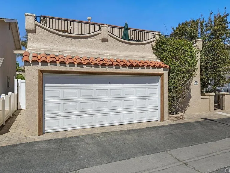 1157 Winthrop Ln — Photo 30