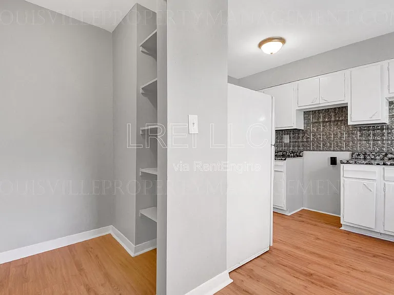 2421 Lindsay Ave #1 — Photo 4