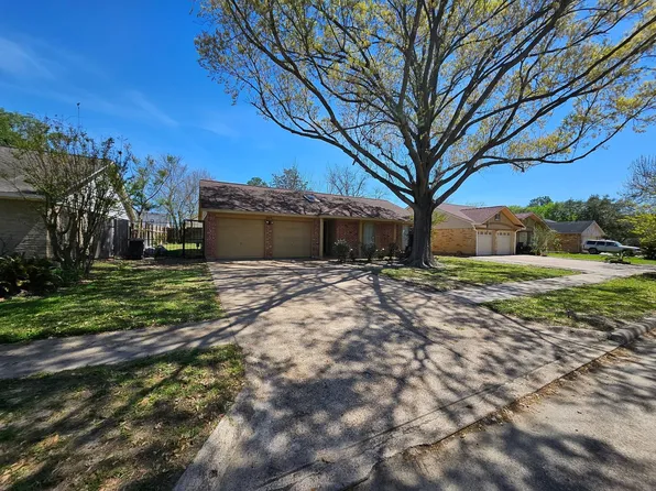 7410 Pierrepont Dr, Houston, TX 77040