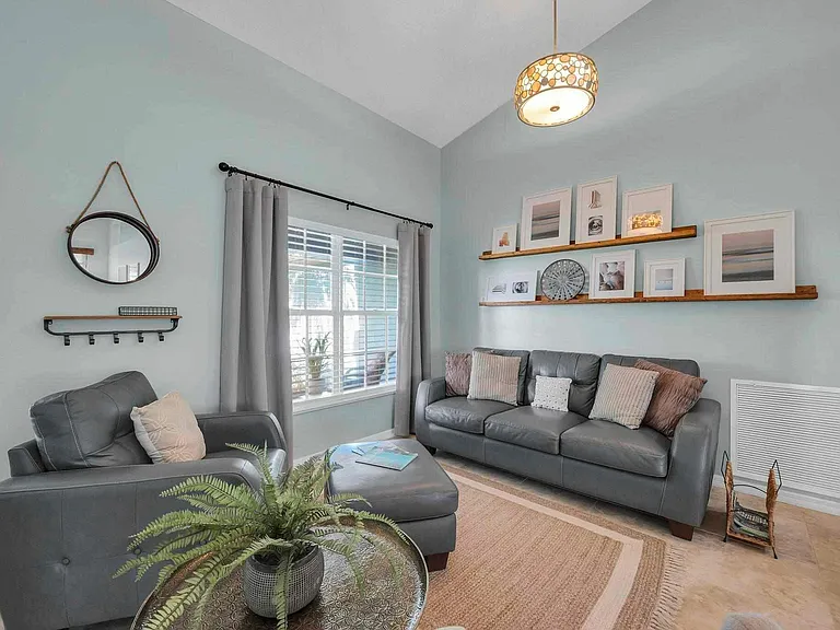 5464 NW Milner Dr — Photo 7