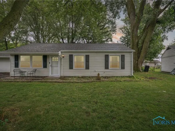 1445 Bradshaw Ct, Maumee, OH 43537