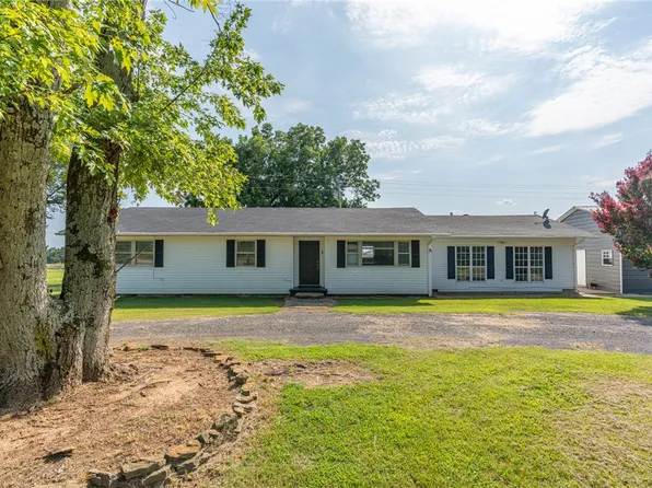 6415 N Highway 96, Lavaca, AR 72941