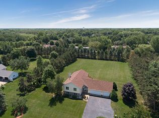 4915 Gallivan Ct N, White Bear Lake, MN 55110