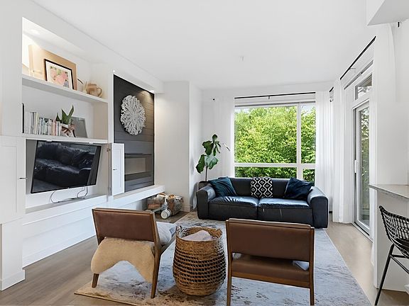 3rd image of 2238 Whatcom Rd #116