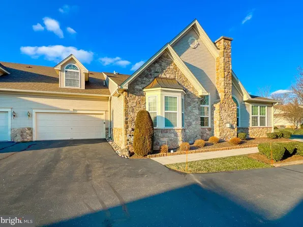 317 Willow Dr, Newtown, PA 18940