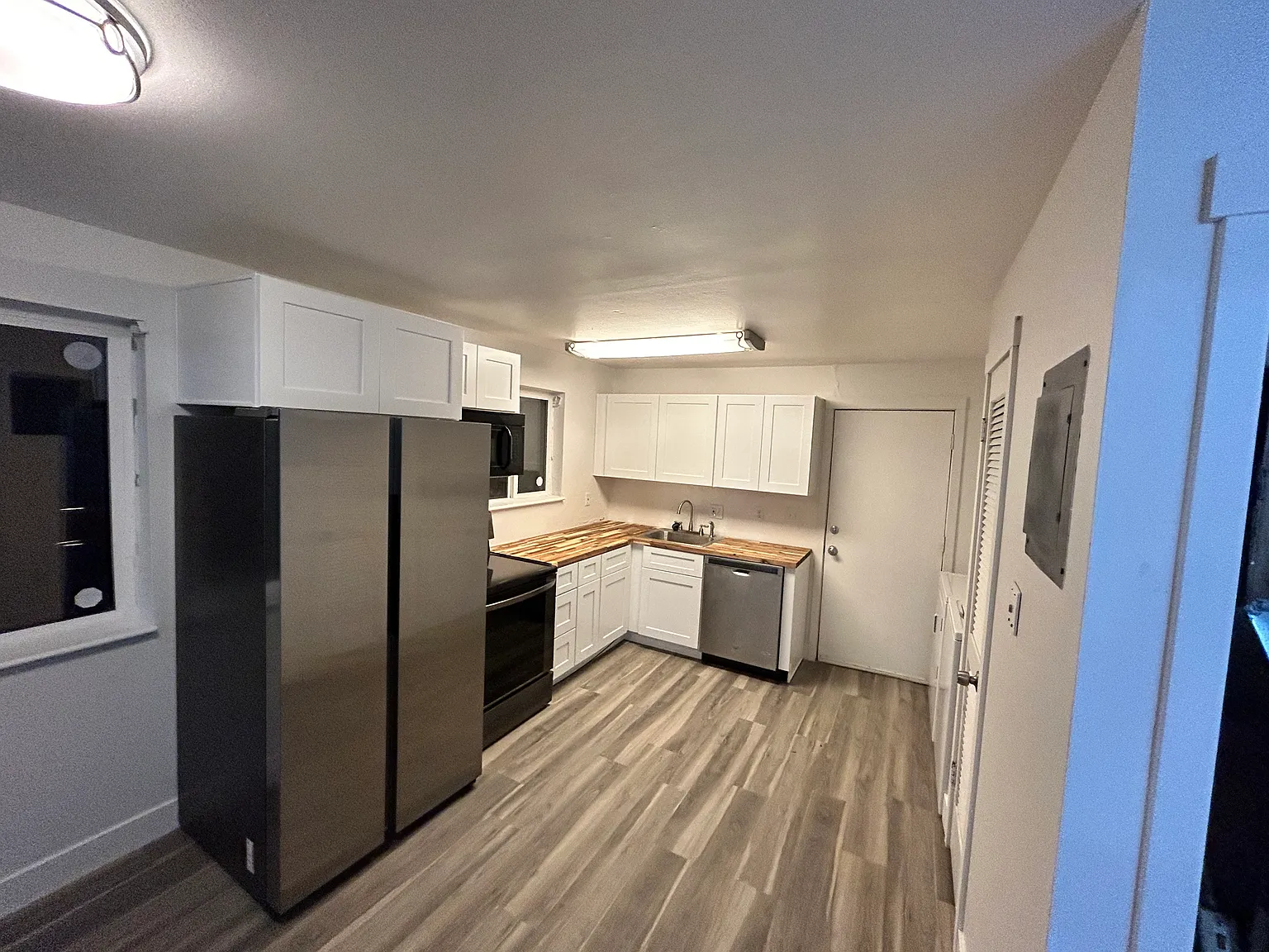 1208 Harris Ave. — Photo 2