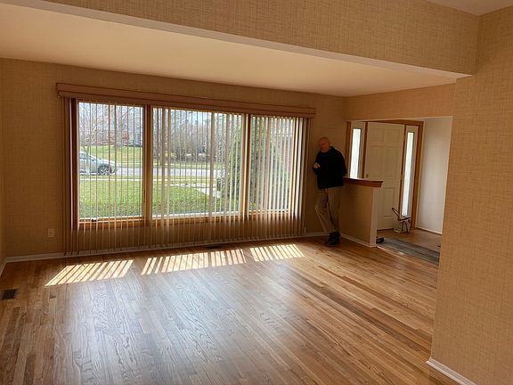 2nd image of 3215 Rumsey Dr