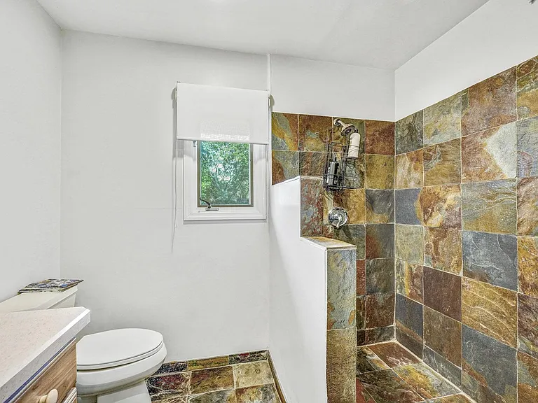 8943 Lake Irma Point — Photo 34