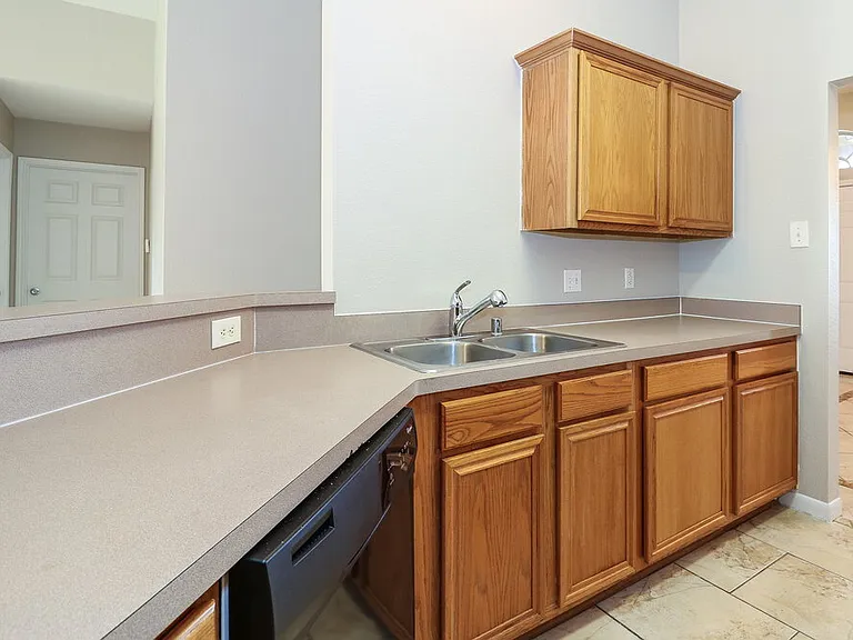 1000 Chelsea Dr — Photo 7