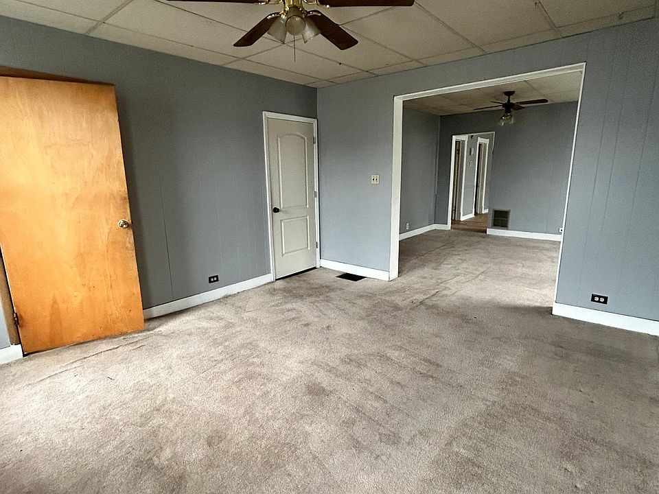 1st image of 261 5th Ave #2