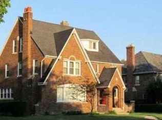 1329 Kensington Ave, Grosse Pointe Park, MI 48230