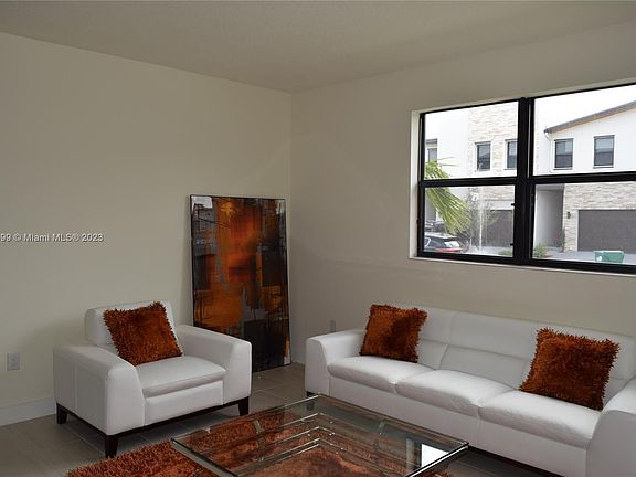 4th image of 7815 NW 105th Ave