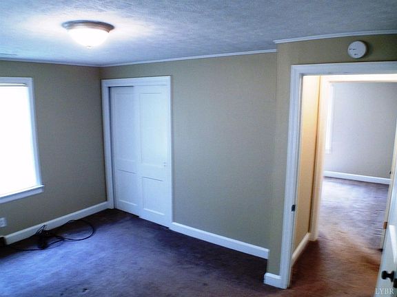 3rd image of 5024 Clearview Dr