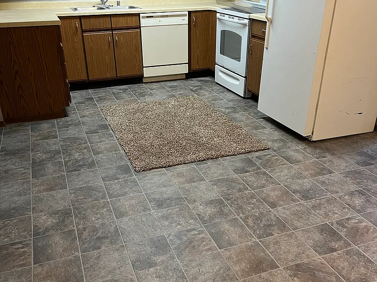 307 E Green Meadow Dr — Photo 5