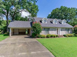 13 Williamsburg Ct, Conway, AR 72034