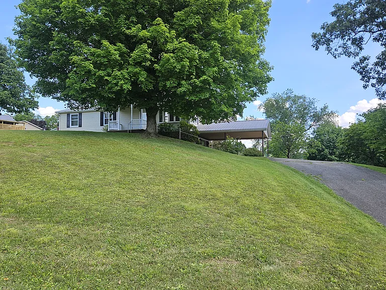 401 Church Rd — Photo 2
