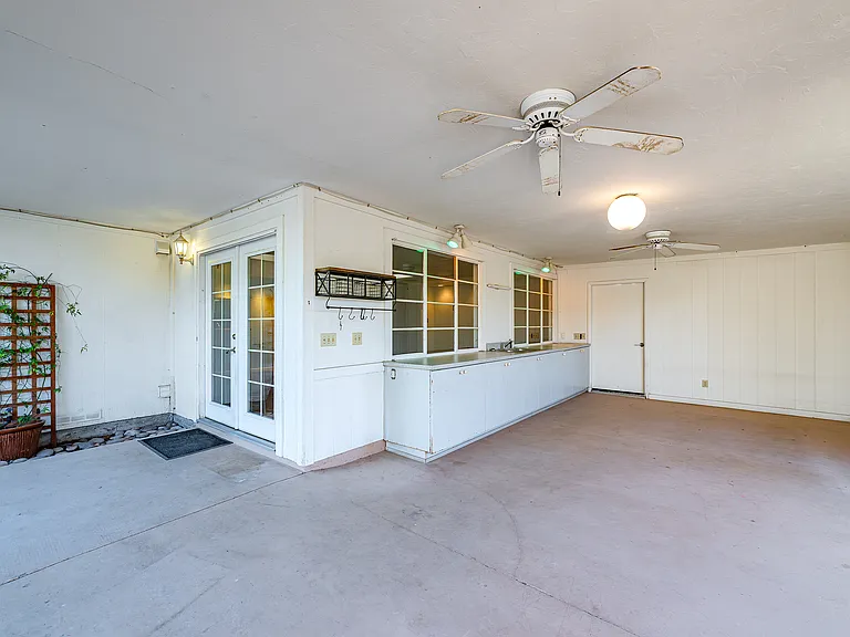 2827 E La Cienega Pl — Photo 22