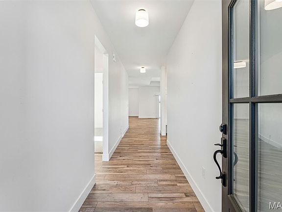 4th image of 617 Tea Olive Way
