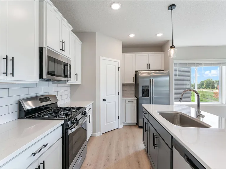 Acclaim of Woodbury Modern Living, Thoughtfully Designed — Photo 63