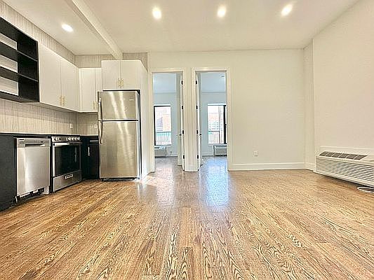 1st image of 321 Woodbine St #2A