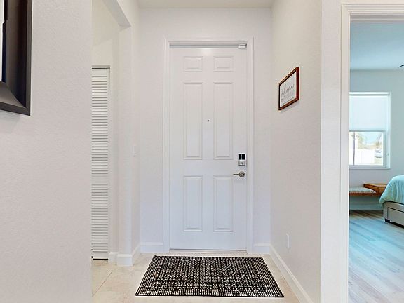 4th image of 7815 NW Greenbank Circle