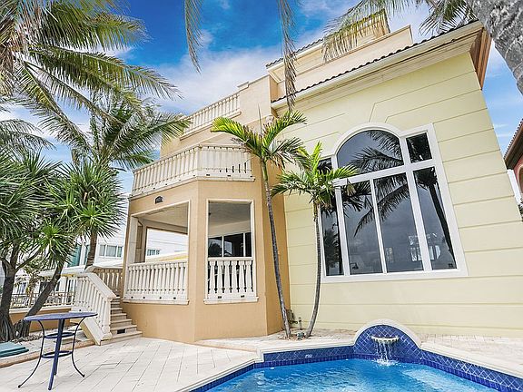 2nd image of 1423 N Fort Lauderdale Beach Blvd