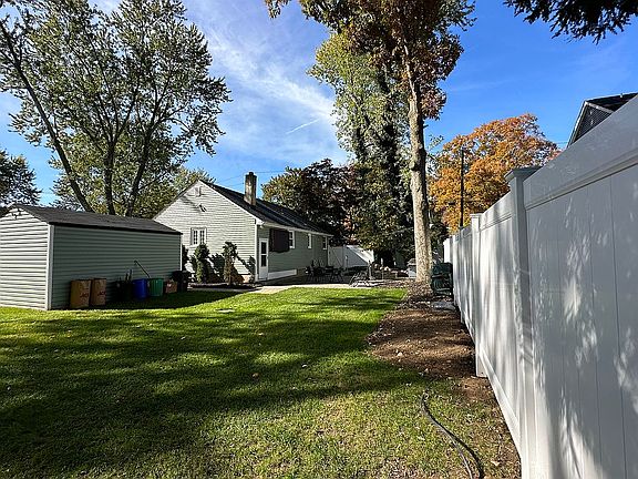 4th image of 3 Cornell Pl