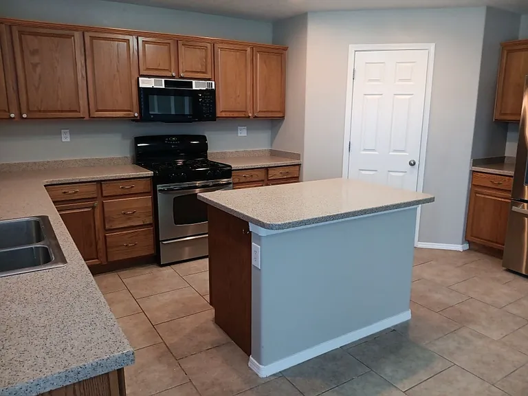 6523 Avenida Madrid NW — Photo 3