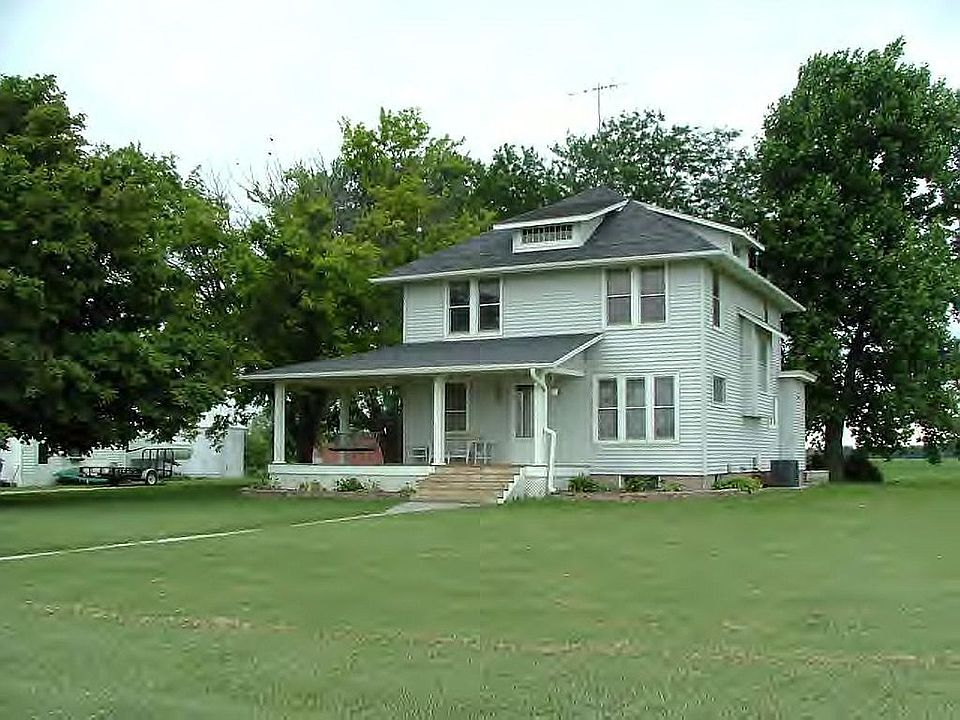 Country Living close to Town!