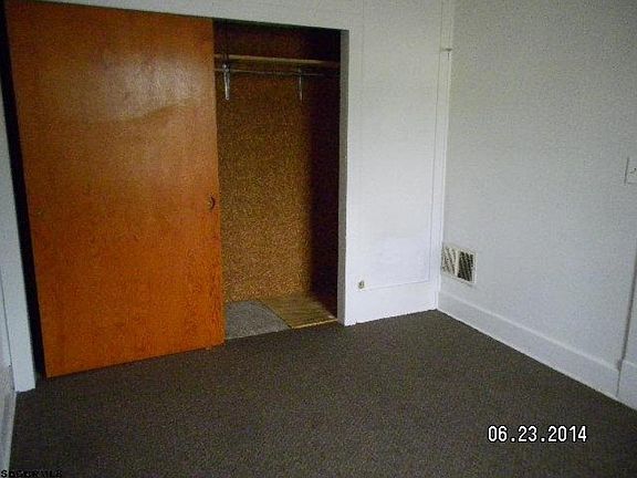 5th image of 2109 Avenue F
