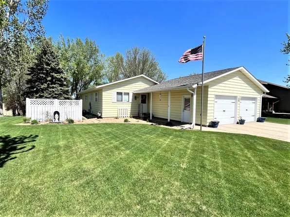134 6th St SE, Sauk Centre, MN 56378