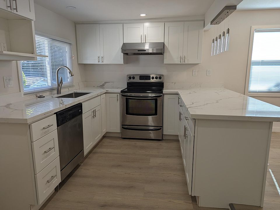 1st image of 1036 NE 117th St