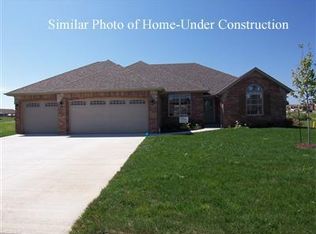3183 W High Point St, Springfield, MO 65810